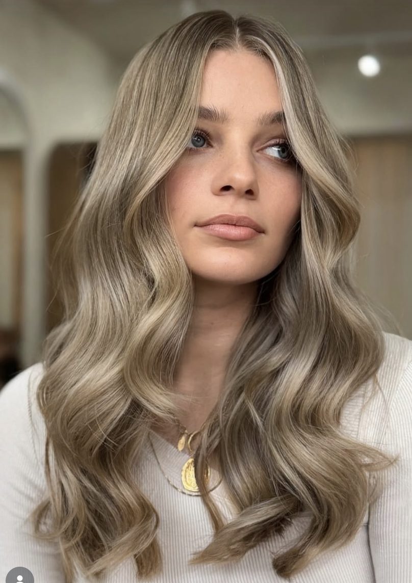 Soft bronde balayage